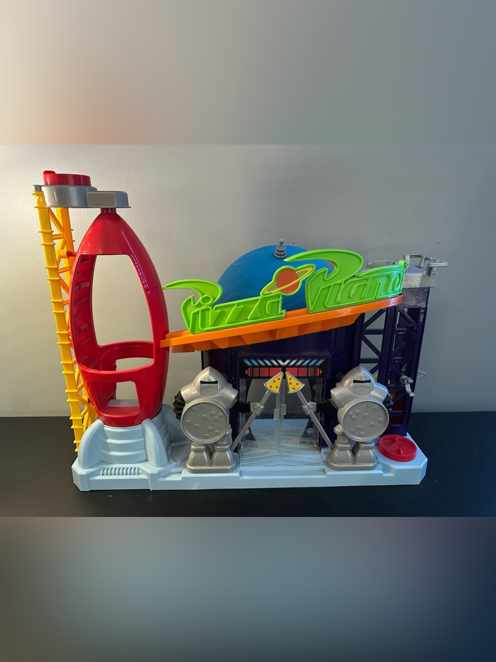 Fisher Price Pixar Toy Story 4 Pizza Planet Play Set